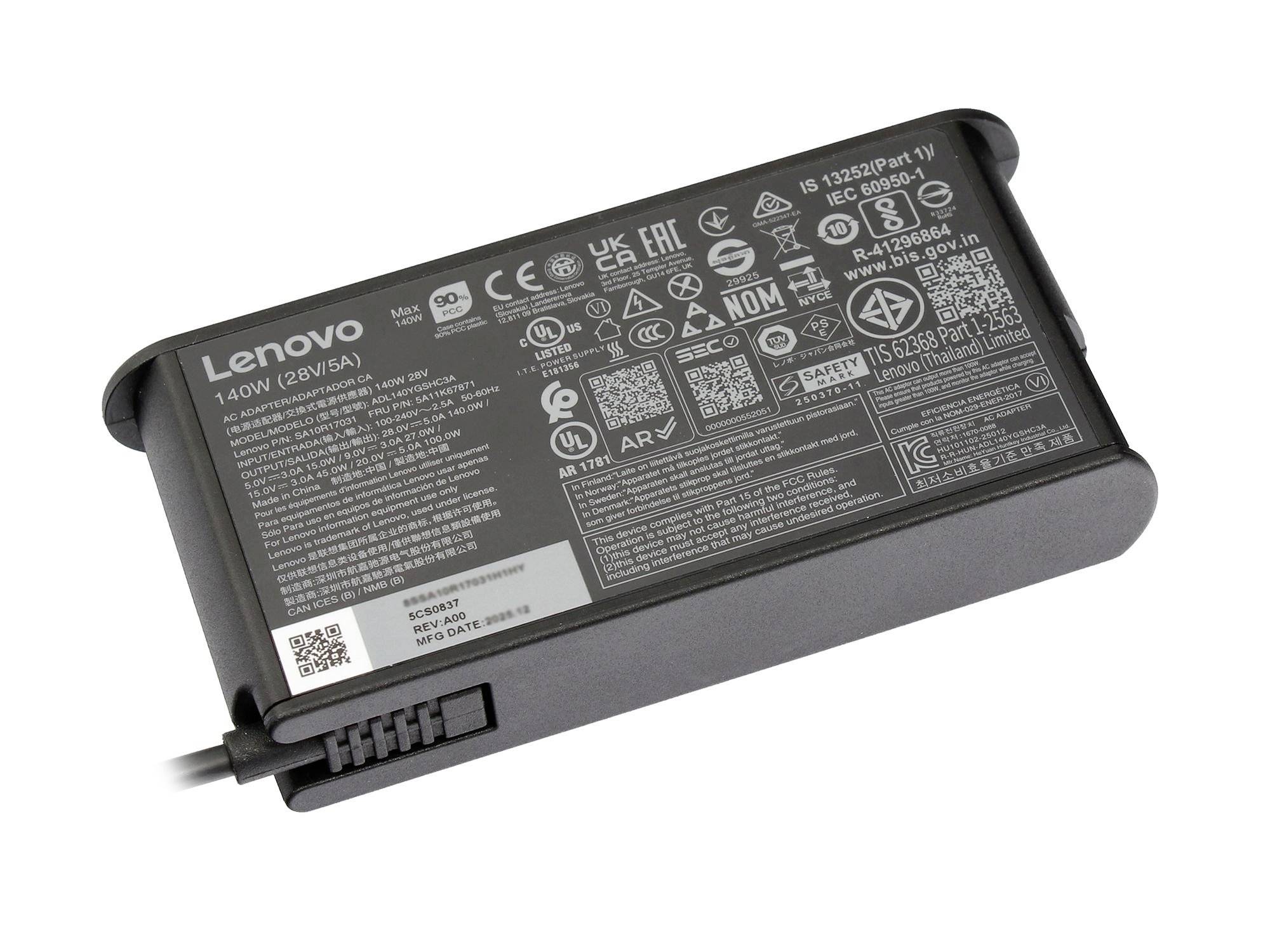 Adaptateur d'alimentation pour ordinateur portable Lenovo avec câble attaché, présenté sur fond blanc, côté étiquette vers le haut.