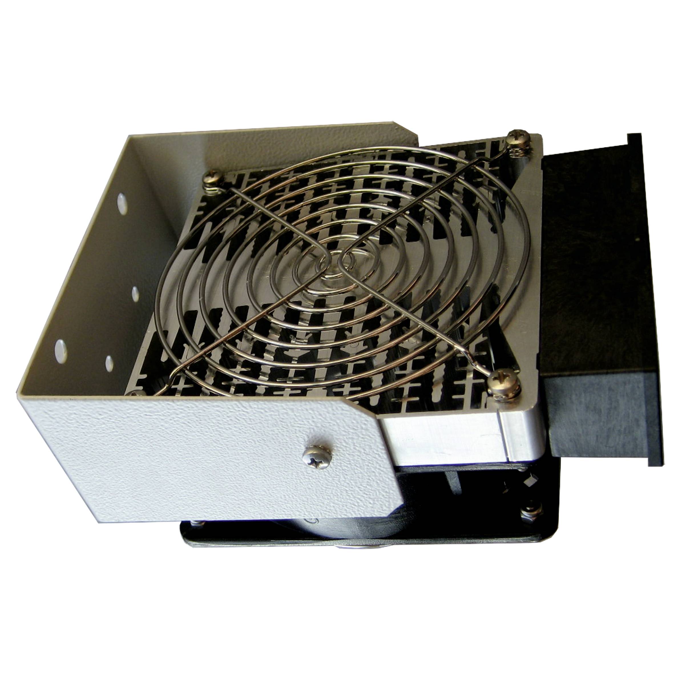 Ensemble de ventilateur de refroidissement électronique métallique dans un boîtier rectangulaire avec grille de protection en fil métallique et support de montage latéral