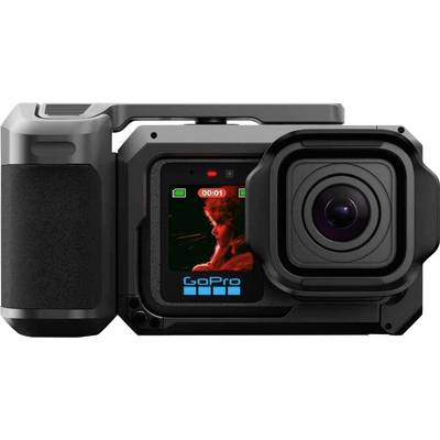 Caméra d'action GoPro noire présentée de face, avec un grand objectif et un petit écran d'état affichant une image d'enregistrement rouge et le logo « GoPro ».