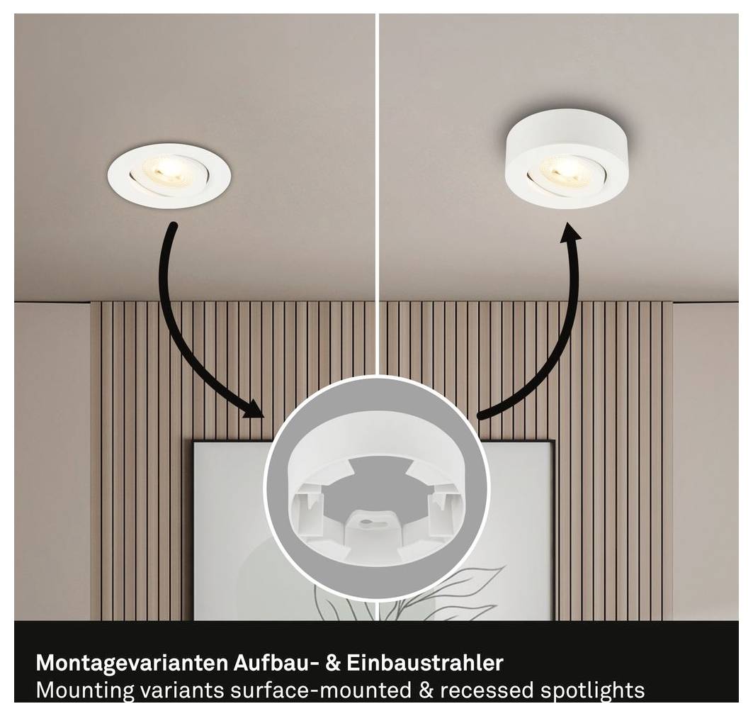 Scène intérieure floue avec des projecteurs de plafond et une étiquette rouge indiquant « BASIC Set » dans le coin inférieur gauche.