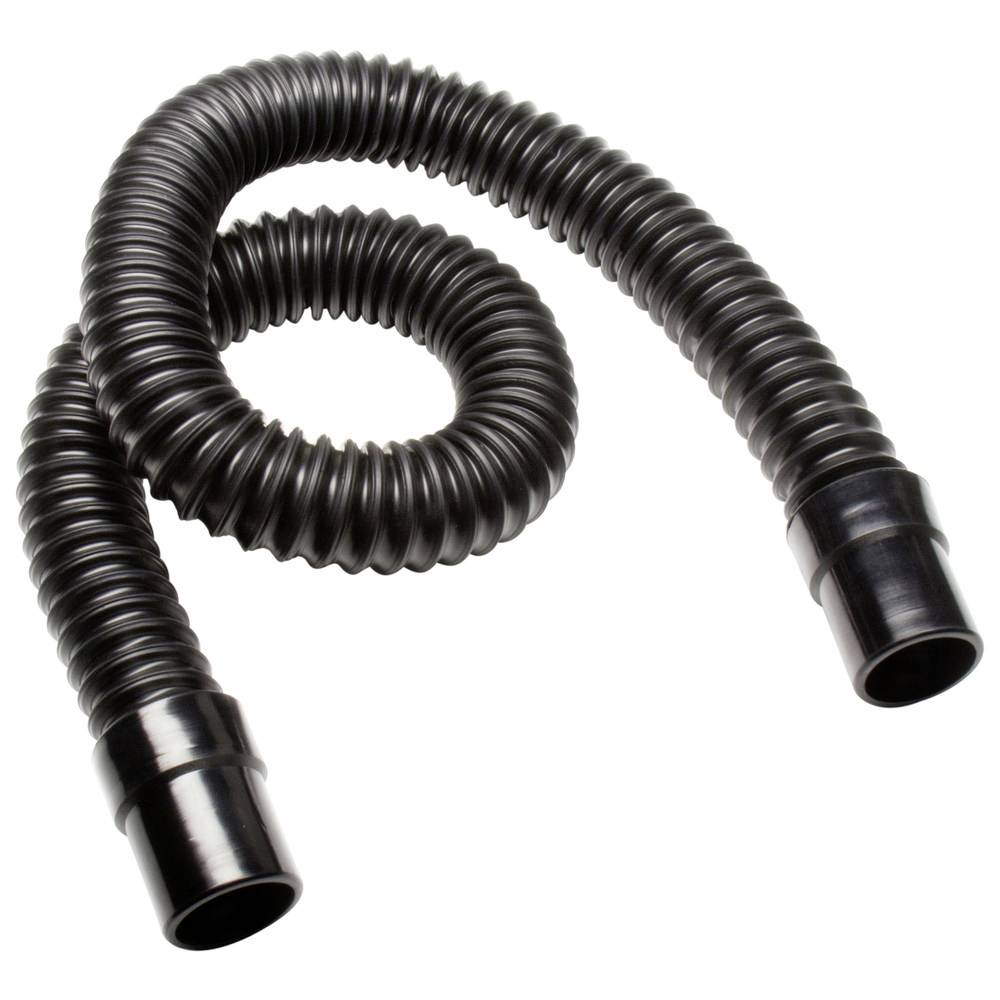 Tuyau flexible ondulé noir avec extrémités ouvertes sur un fond blanc.