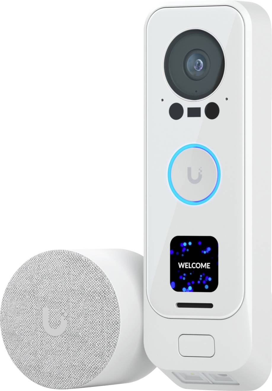 Sonnette intelligente blanche avec caméra dotée d'un grand objectif, bouton anneau lumineux, petit écran affichant « BIENVENUE », et un haut-parleur/accessoire rond assorti à côté.