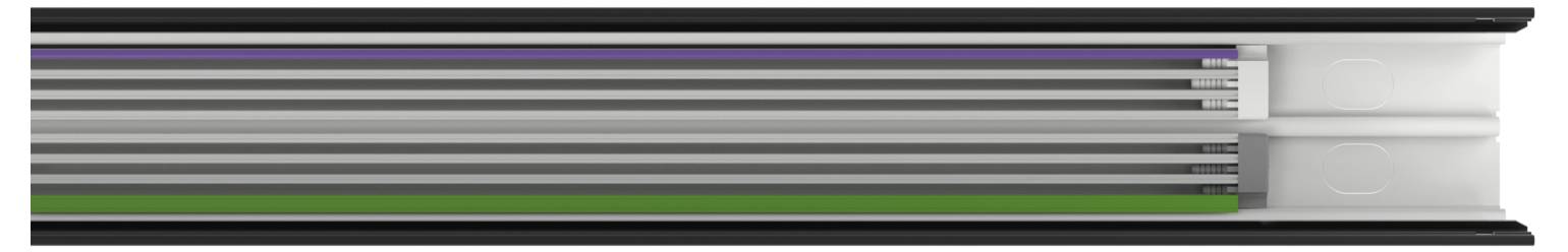 Une piste ou un canal métallique horizontal avec des lignes grises et noires superposées, une bande verte près du bas, et des extrémités blanches.