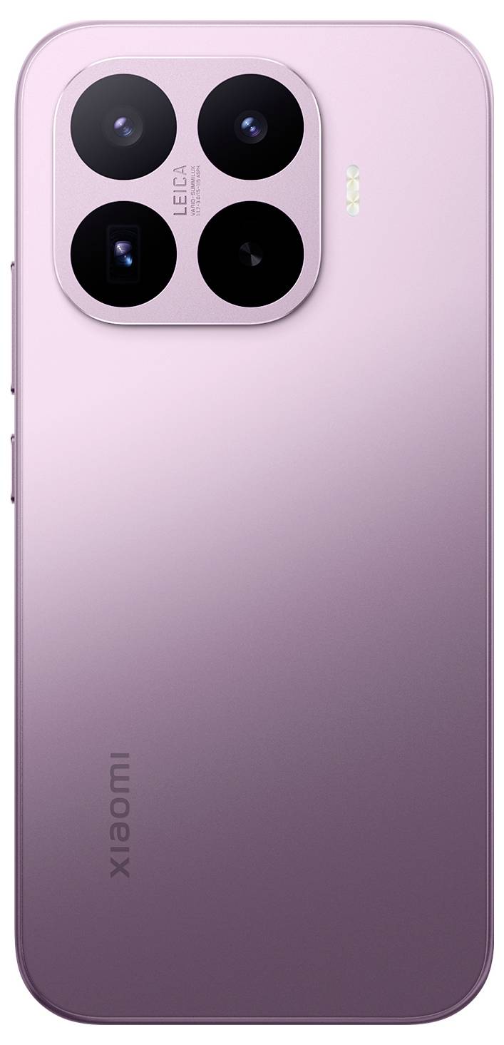 Vue arrière d'un smartphone Xiaomi rose avec un module quatre caméras carré et un logo Xiaomi vertical.