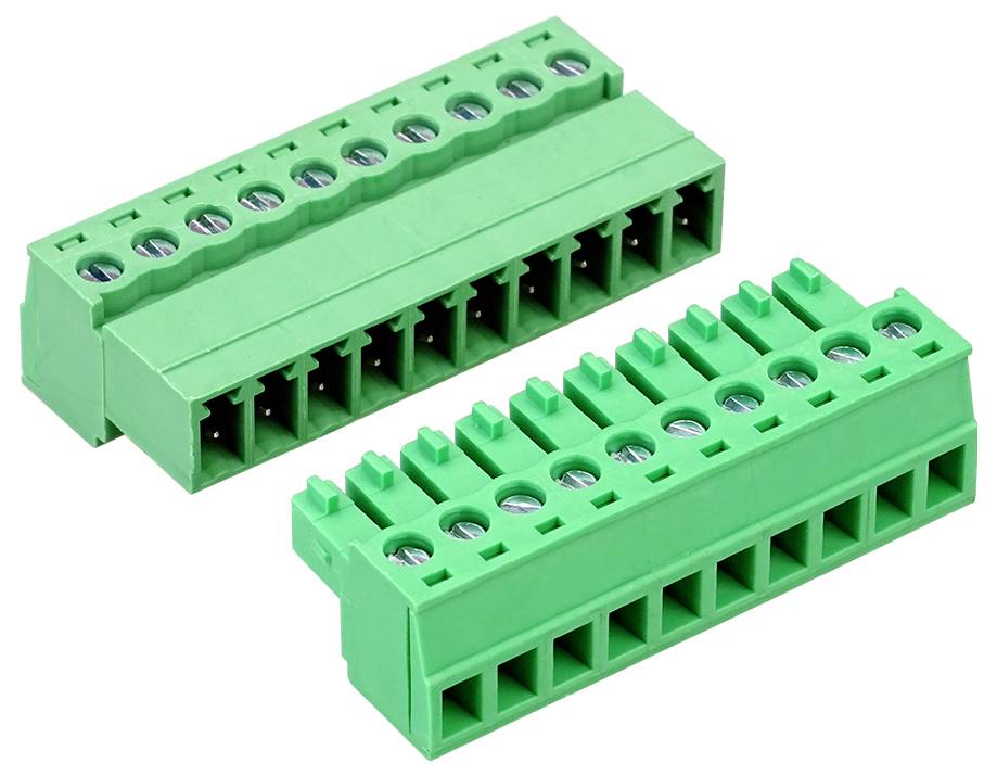 Deux blocs de bornes enfichables verts avec des trous de vis, présentés sur un fond blanc.