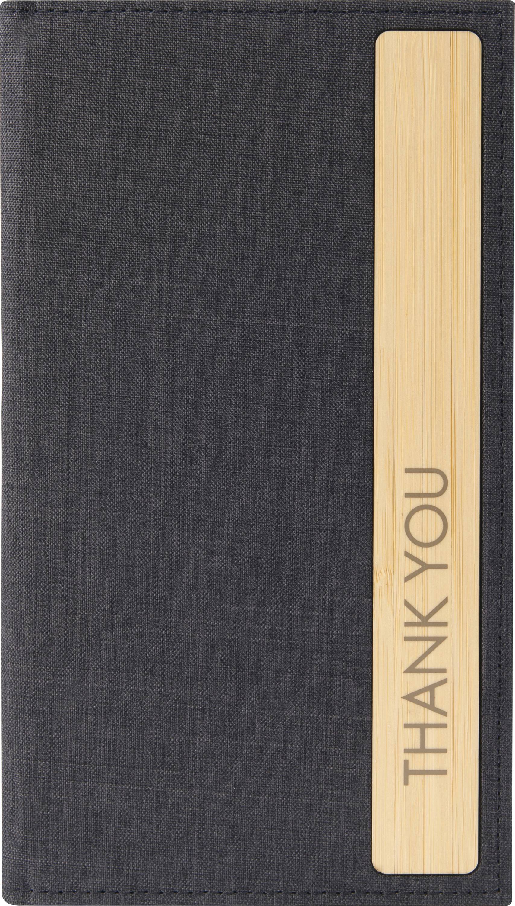 Couverture de cahier en tissu sombre avec un marque-page en bambou vertical ou une bande d'accent imprimée « MERCI »