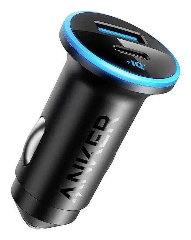 Chargeur de voiture Anker noir avec ports USB-A et USB-C rétroéclairés en bleu, conçu pour charger les appareils dans un véhicule.