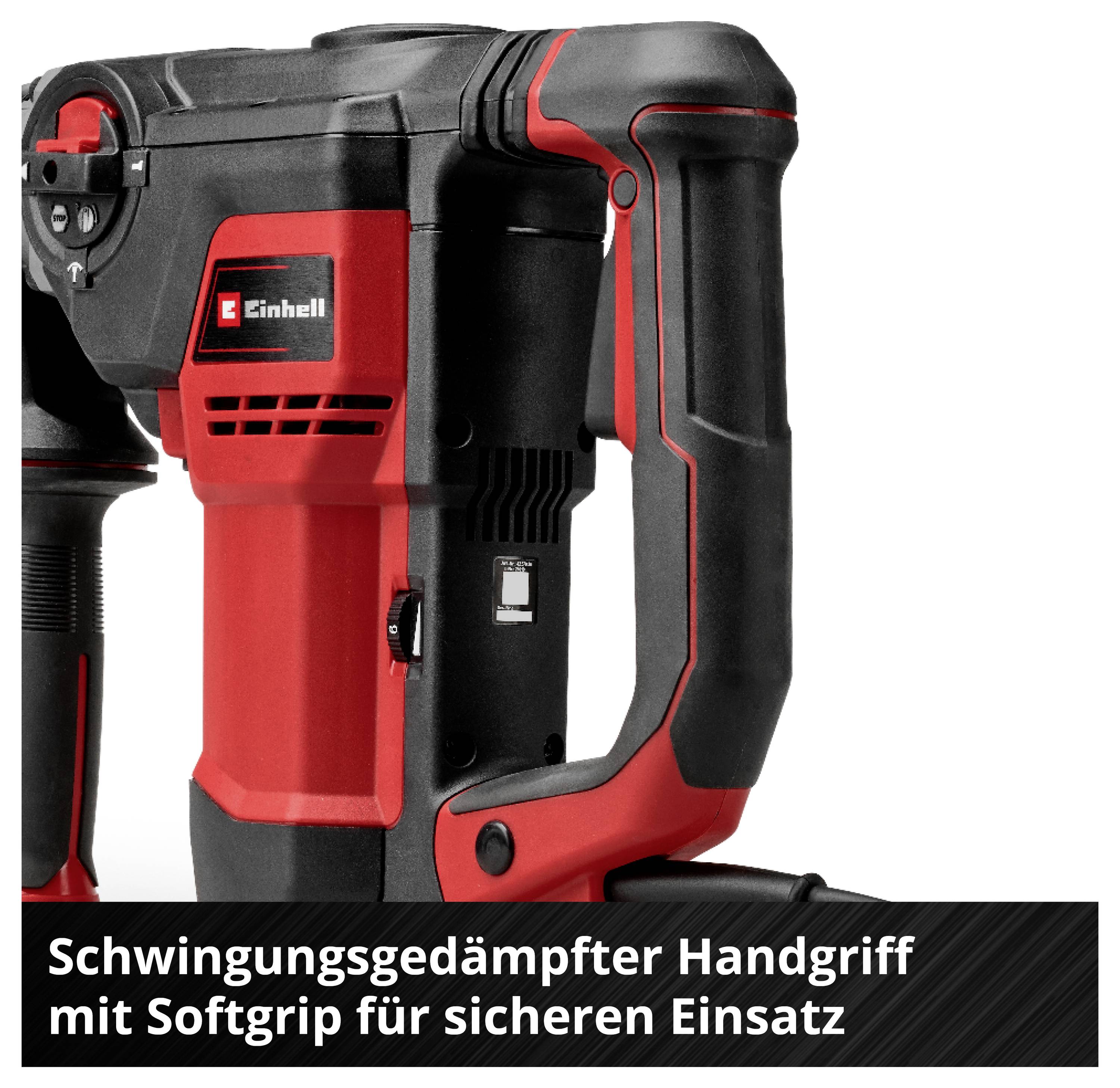 Gros plan d'un perforateur Einhell rouge et noir avec poignée souple et poignée amortie aux vibrations ; en bas est écrit « Poignée amortie aux vibrations avec softgrip pour une utilisation sécurisée ».