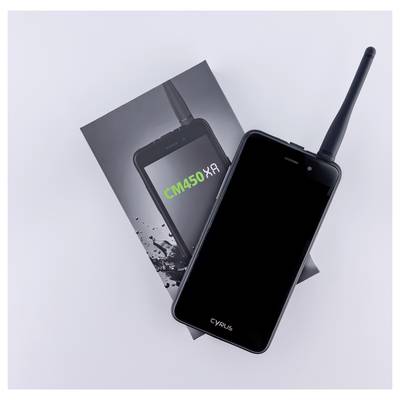 Smartphone robuste noir avec antenne affichée sur le dessus de sa boîte, étiqueté « CM450XA » et « CYRUS ».