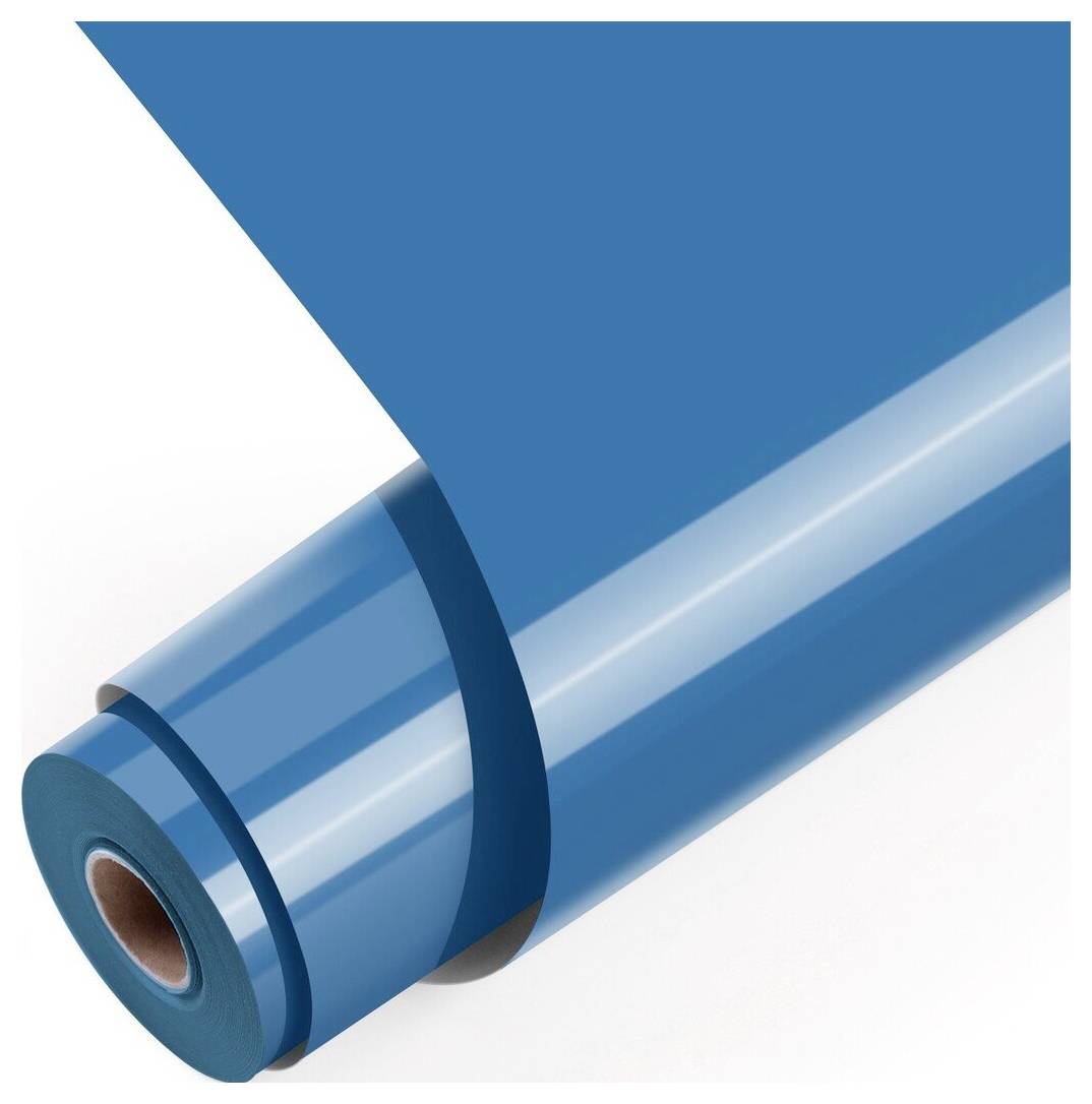 Film ou feuille de plastique bleu roulé, présenté comme un rouleau cylindrique avec une feuille libre s'en échappant sur un fond blanc.