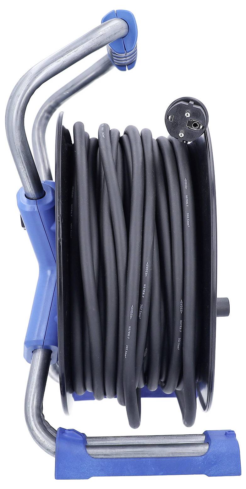 Chariot enrouleur de câble portable avec un cordon de rallonge noir enroulé sur un cadre métallique doté de poignées bleues et d'une base bleue.
