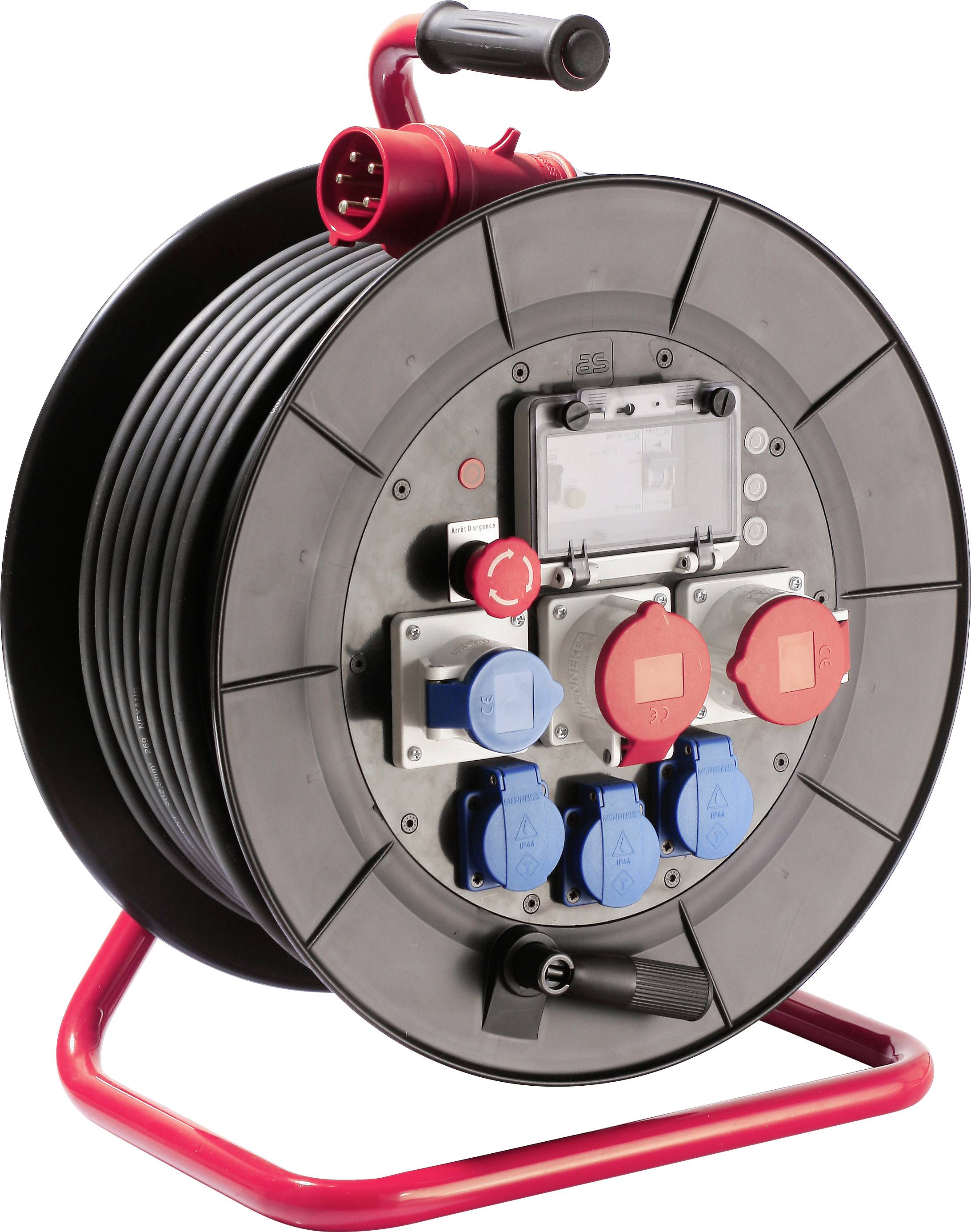 Enrouleur de câble portable avec plusieurs prises et fiches électriques rouges et bleues, montée sur un châssis rouge pour la distribution d'électricité.