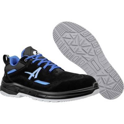 Chaussure de travail de sport noire et bleue présentée en vue de profil avec une semelle grise à crampons affichée à côté sur un fond blanc.
