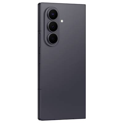 Vue arrière d'un smartphone gris foncé montrant trois objectifs de caméra empilés verticalement et un flash sur le panneau arrière.