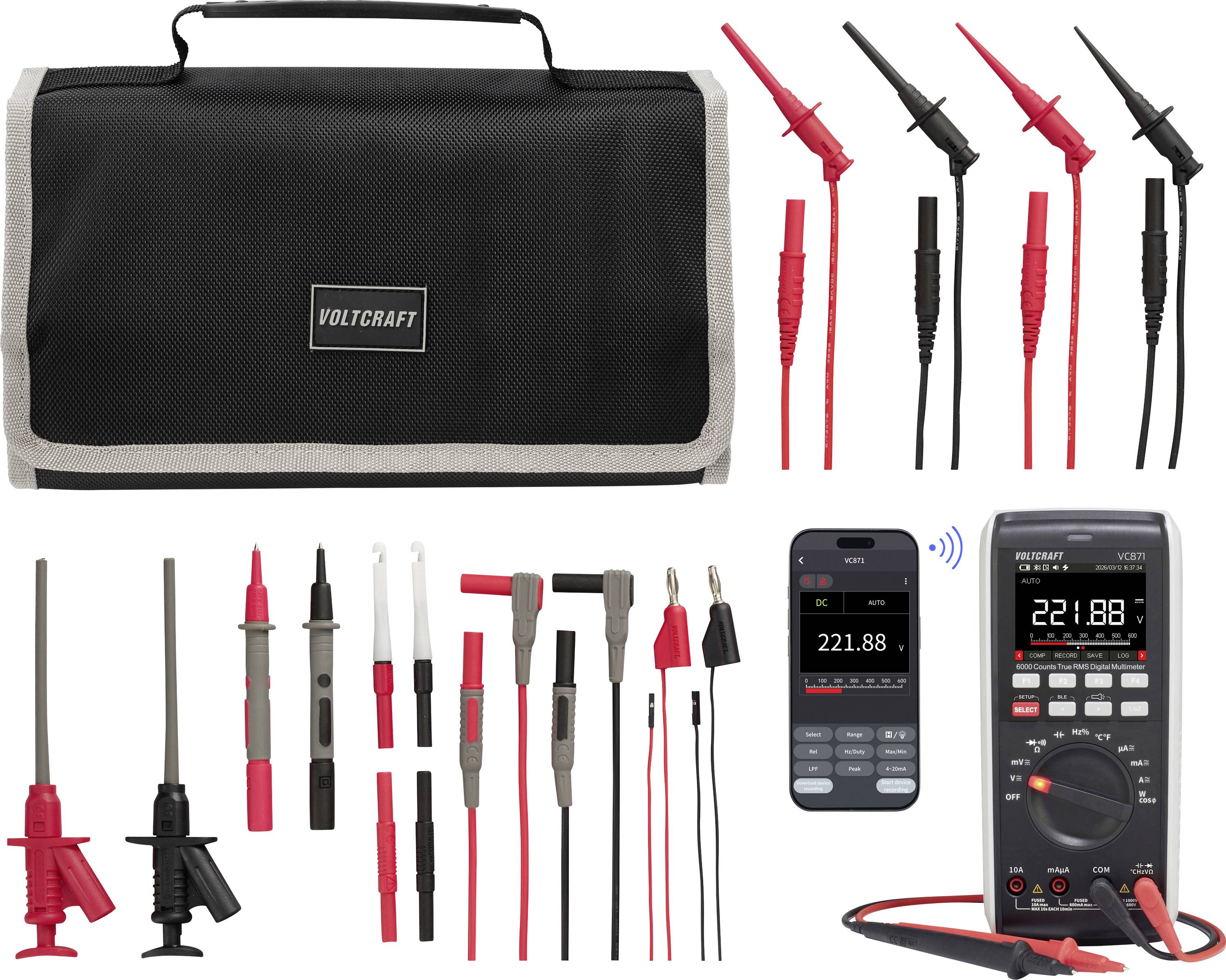 Kit d'accessoires pour multimètre VOLTCRAFT dans un étui de transport, avec cordons de test, sondes, pinces crocodile et deux multimètres numériques présentés à titre de référence.