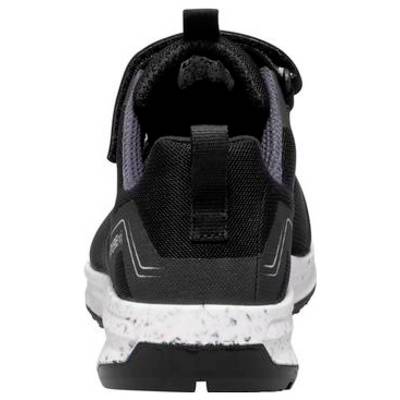 Vue arrière d'une chaussure de sport noire avec semelle intermédiaire blanche tachetée et languette de traction.