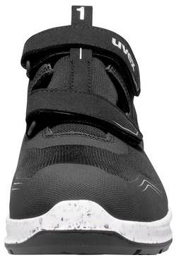 Sneaker athlétique noir présenté en vue de face avec une semelle à motifs blanc tacheté et une bande de dessus étiquetée « 1 » et « 4 »