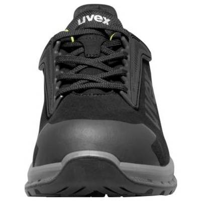 Chaussure de sécurité Uvex noire présentée de face, dotée de lacets, d'une coque de protection des orteils et d'une semelle épaisse antidérapante.