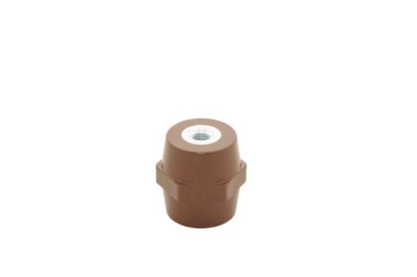 Isolant électrique cylindrique brun ou connecteur avec insert fileté en métal, présenté sur un fond blanc uni.