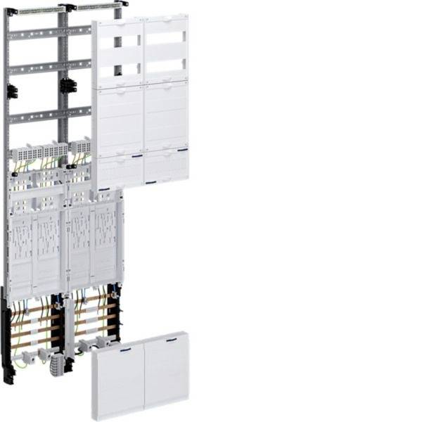 Armoire électrique industrielle avec unités de commande modulaires et disjoncteurs montés, montrant le câblage, les barres omnibus et les panneaux de protection sur un cadre.