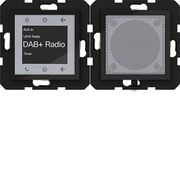 Panneau de commande de radio DAB+ encastrable noir avec petit écran, icônes et grille de haut-parleur.