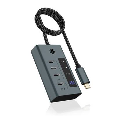 Chargeur portable USB-C avec câble tressé, quatre ports USB, et un petit écran de batterie bleu affichant 15%