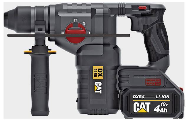 Perceuse-marteau rotative sans fil CAT avec poignée latérale et batterie 18V 4Ah, présentée en profil sur un fond blanc.