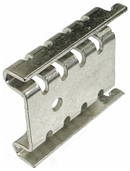 Petit support de charnière en métal avec des languettes imbriquées et des trous de montage, présenté en isolation sur un fond blanc.