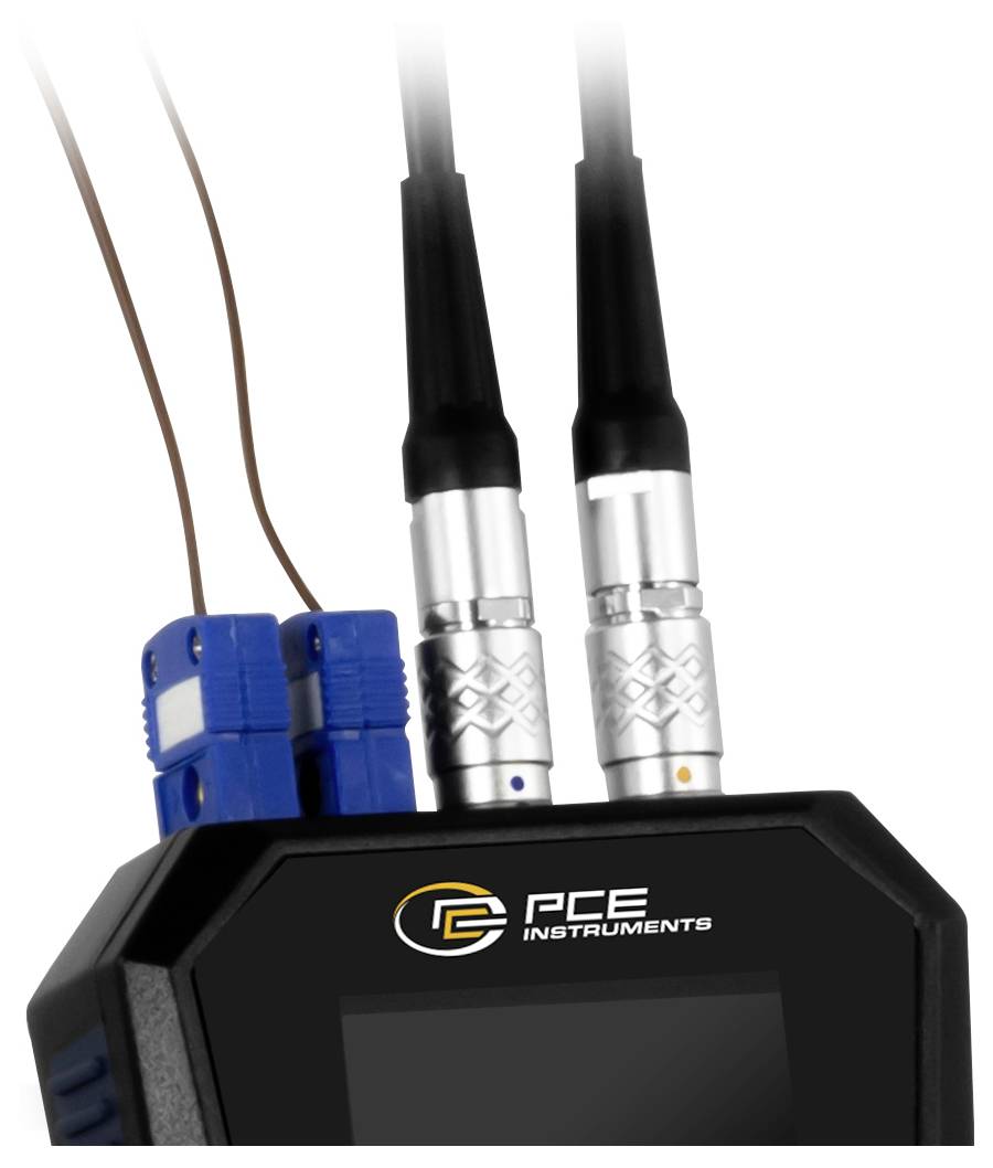 Appareil PCE Instruments portatif avec deux sondes connectées et connecteur bleu, présenté sur fond blanc.