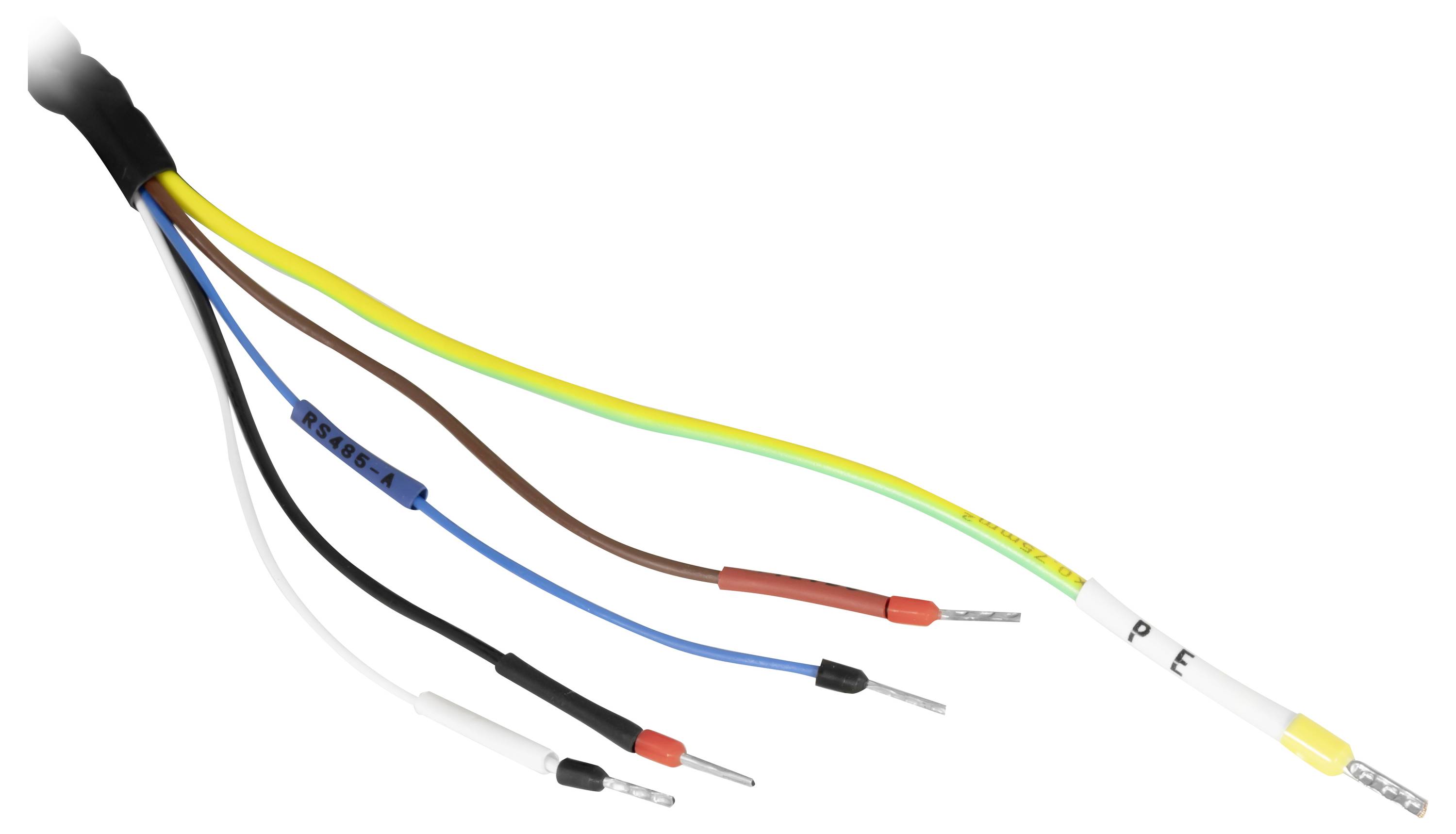 Gros plan d'un câble électrique coupé montrant plusieurs fils de couleurs différentes avec des extrémités dénudées et des étiquettes, exposant les conducteurs internes.