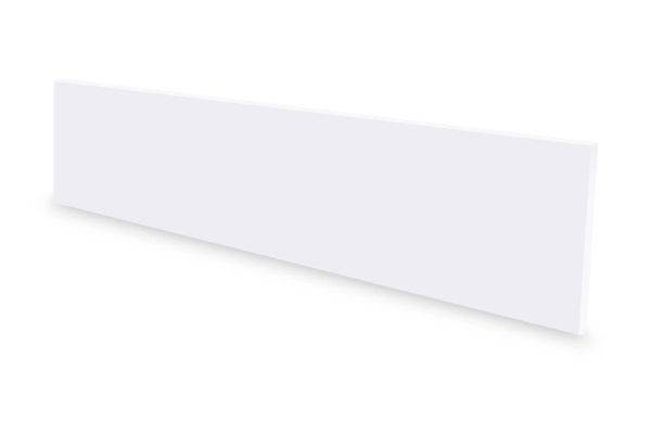 Bannière rectangulaire blanche vierge avec un dégradé gris subtil et une ombre portée douce sur un fond blanc, inclinée légèrement vers le haut à droite.