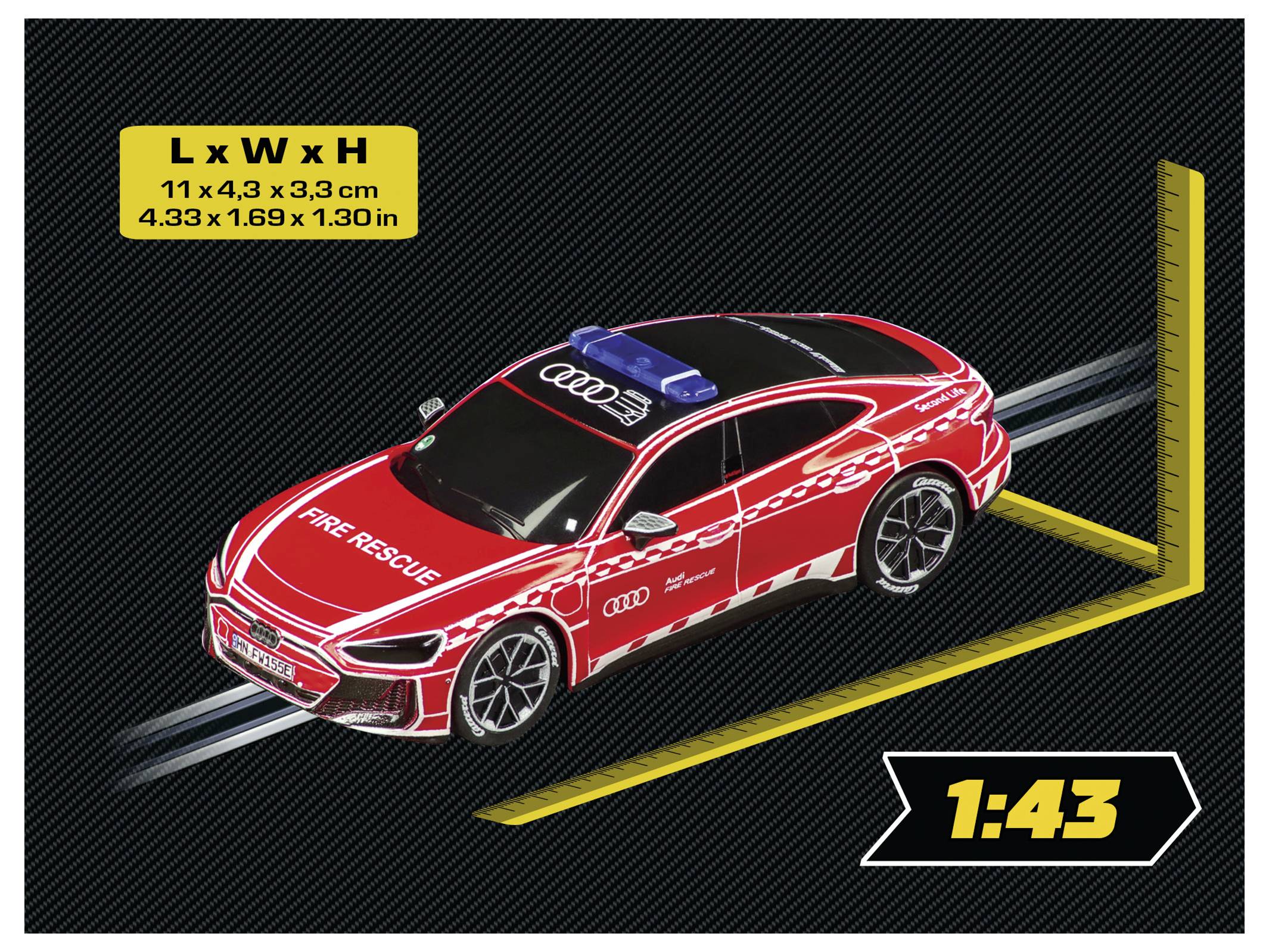 Modèle de voiture de pompiers Audi en métal moulé sous pression de couleur rouge présenté avec les dimensions 11 x 4,3 x 3,3 cm et à l'échelle 1:43.