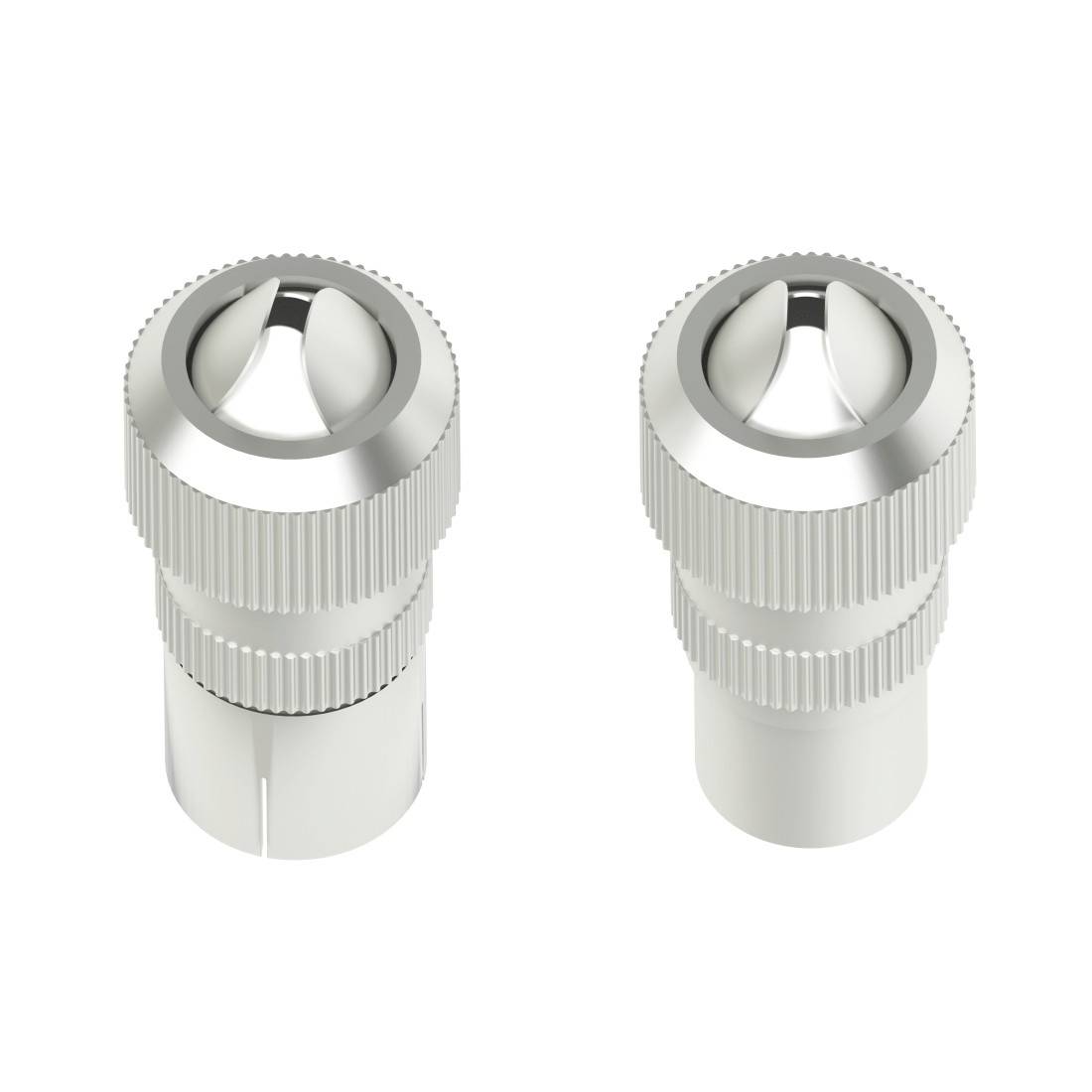 Deux connecteurs de passe-câbles métalliques en argent présentés côte à côte sur un fond blanc.