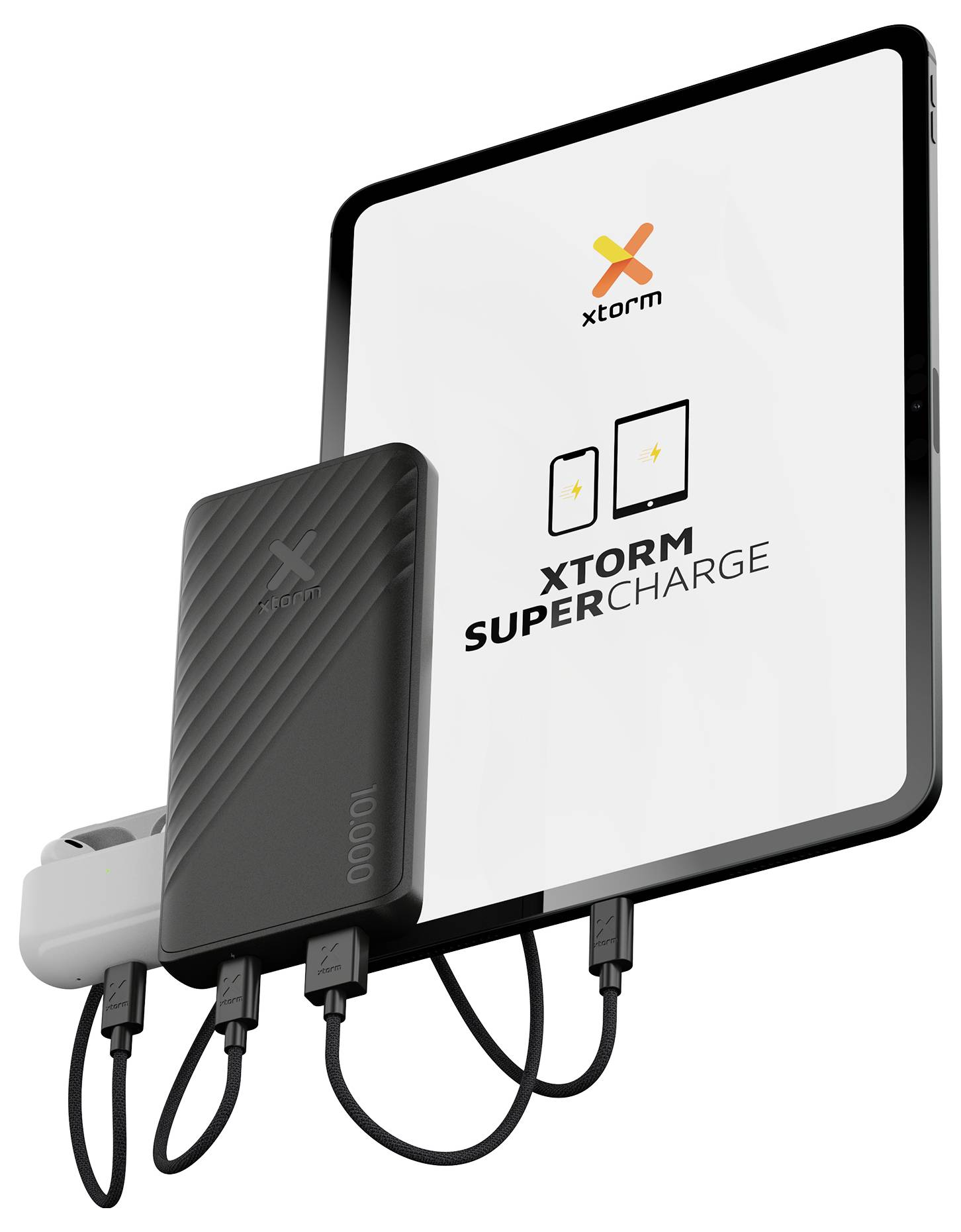 Banque d'alimentation XTORM SuperCharge et câbles de recharge connectés à une tablette, montrant la recharge portable pour plusieurs appareils.