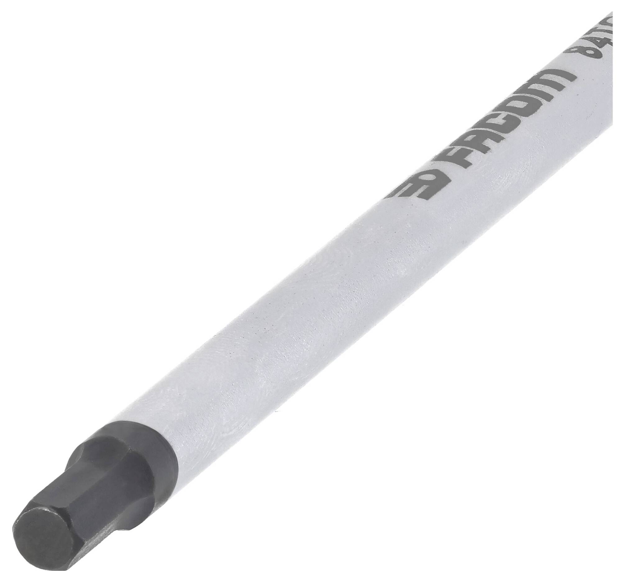 Gros plan d'un marqueur blanc ou d'un stylo blanc avec un capuchon noir, présenté en diagonale sur un fond blanc uni.