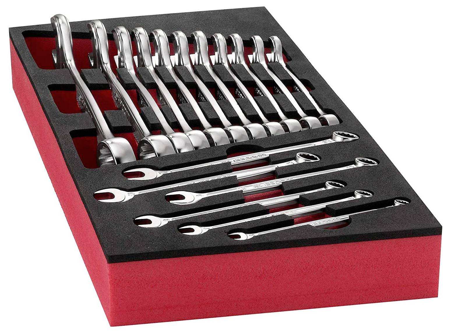 Plateau à outils rouge ouvert contenant un ensemble de clés mixtes argentées arrangées par taille.