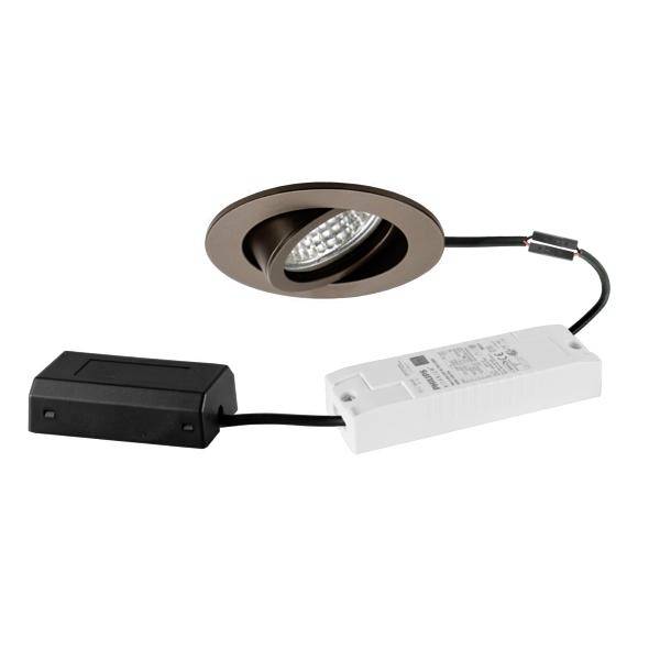 Kit de luminaire encastré LED avec garniture, pilote connecté et boîtier de jonction noir sur fond blanc.