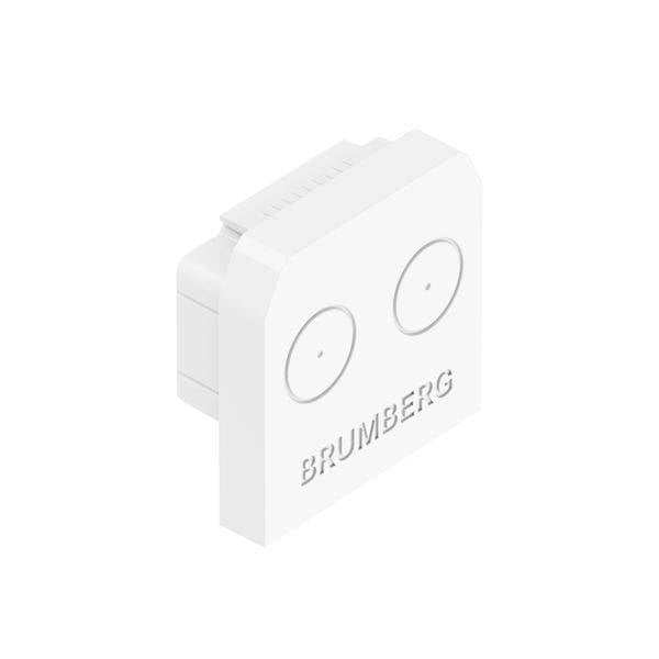 Luminaire de plafond encastré White Brumberg avec deux ouvertures de lampe rondes sur un boîtier carré compact, présenté sur un fond uni.