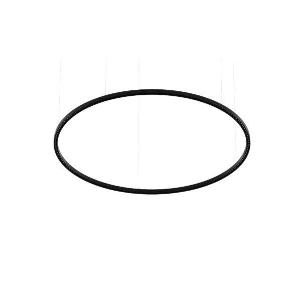 Joint torique en caoutchouc noir ou courroie isolé sur fond blanc.