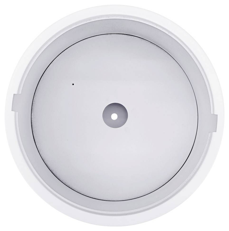 Luminaire de plafond blanc circulaire avec une ouverture centrale et un petit trou de capteur, présenté sur un fond uni.
