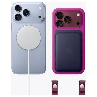 Deux iPhone affichés avec des accessoires MagSafe : à gauche, un téléphone bleu avec un grand chargeur blanc circulaire à l'arrière ; à droite, un téléphone rose avec des pièces jointes porte-monnaie MagSafe sombre et sangle.