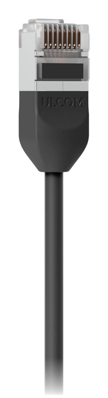 Gros plan d'un connecteur de câble Ethernet gris avec des broches métalliques et un câble noir, montré sur fond blanc.