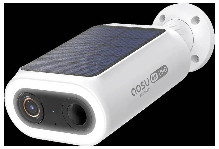 Caméra de sécurité extérieure blanche avec panneau solaire sur le dessus et double objectif, étiquetée « QOSU 4K UHD SECURITY ».