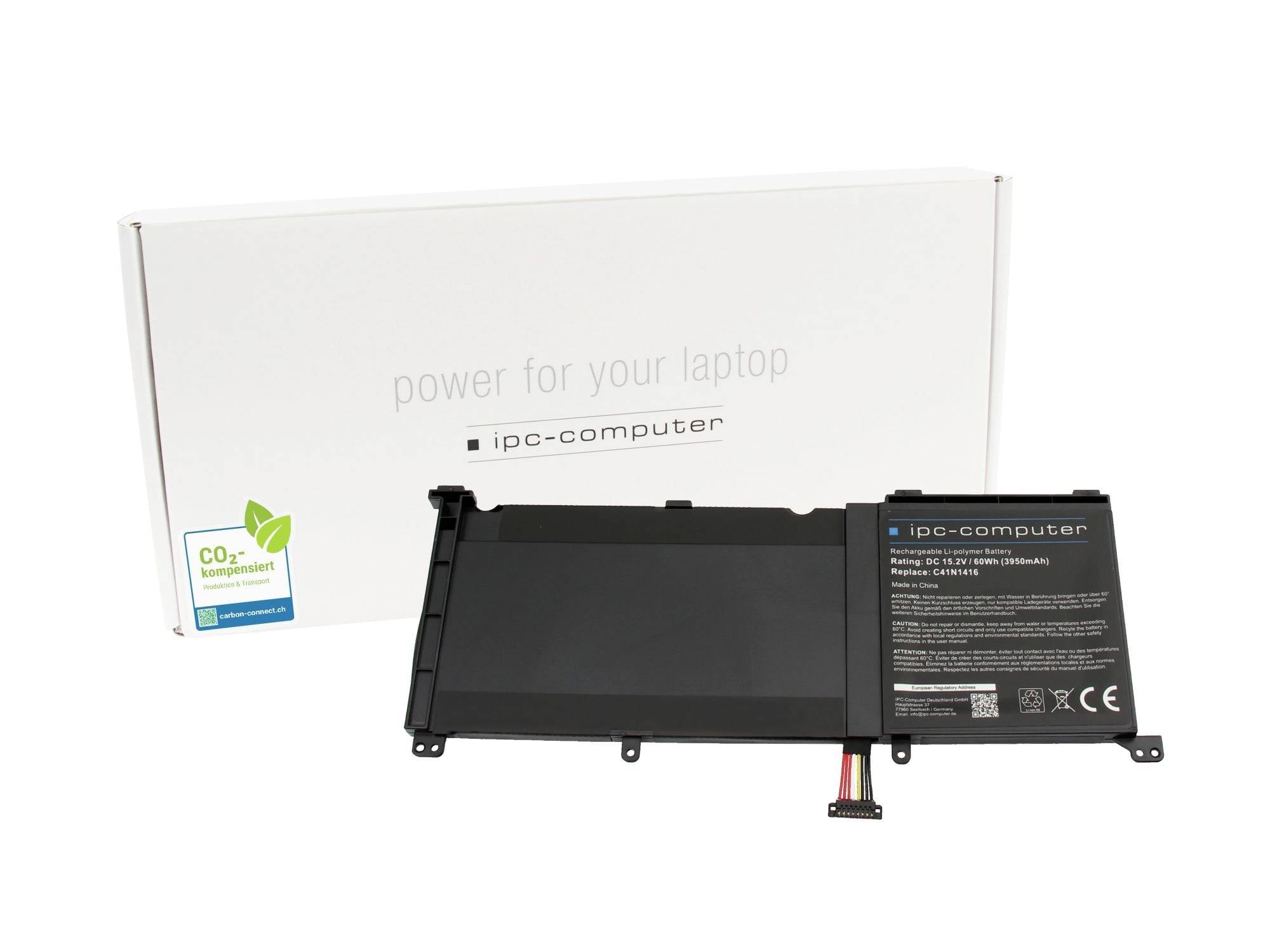 Batterie de remplacement pour ordinateur portable affichée devant sa boîte blanche « power for your laptop » ipc-computer, avec un label d'engagement CO2.