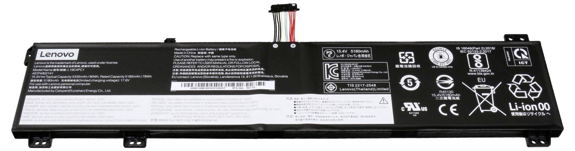 Batterie au lithium-ion Lenovo noire avec étiquettes de sécurité et de certification sur fond blanc.