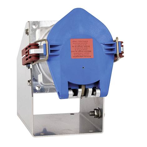 Appareil industriel bleu monté sur un support métallique, avec des loquets latéraux rouges et une petite étiquette d'avertissement à l'avant.