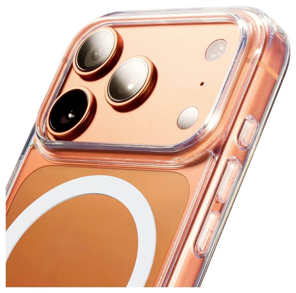 Gros plan d'un smartphone orange dans une coque de protection transparente, montrant les trois caméras arrière et les boutons latéraux.