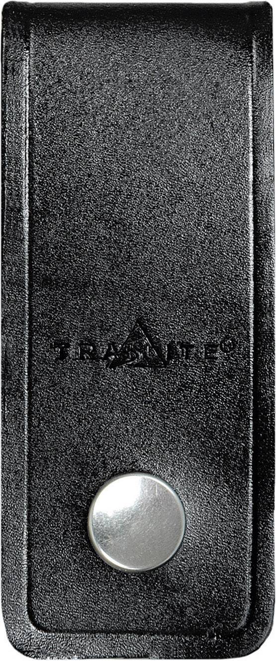 Un étui en cuir noir, verticalement orienté, avec un bouton-pression, sur lequel le logo 'TRADElite' est imprimé.