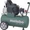 Compresseur d'air vert avec logo 'Metabo', modèle 'Basic 250-24 W', équipé de manomètres et de roues pour le transport.