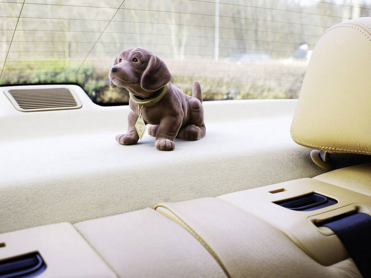 Chien qui balance la tête Formula 563017 (L x l) 17 cm x 8 cm marron